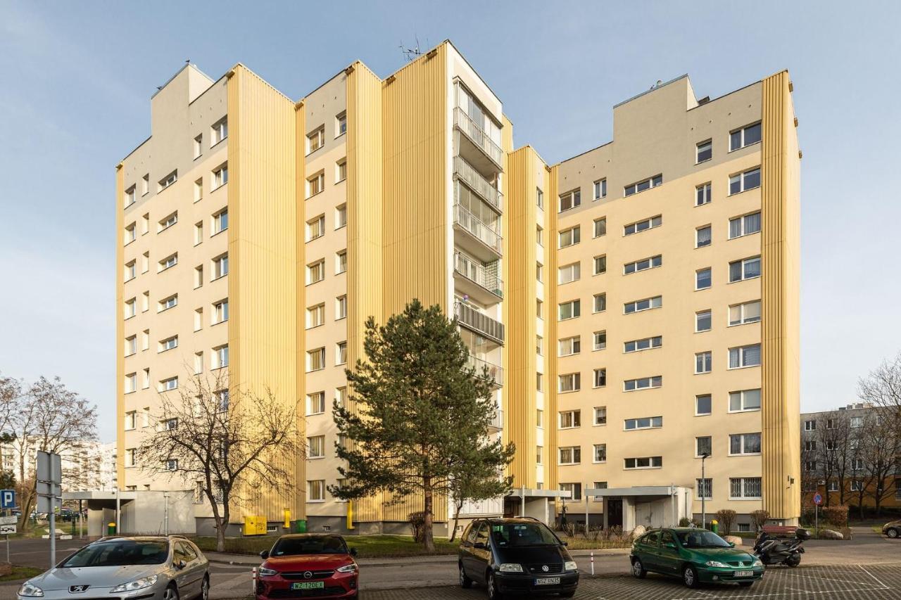 Room, Pirenejska 20 Cozy Rooms Warsaw Ngoại thất bức ảnh