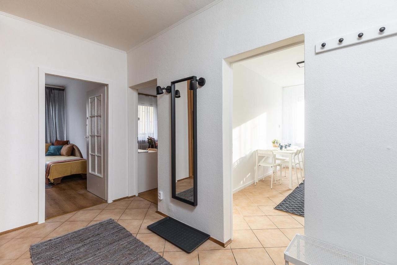 Room, Pirenejska 20 Cozy Rooms Warsaw Ngoại thất bức ảnh