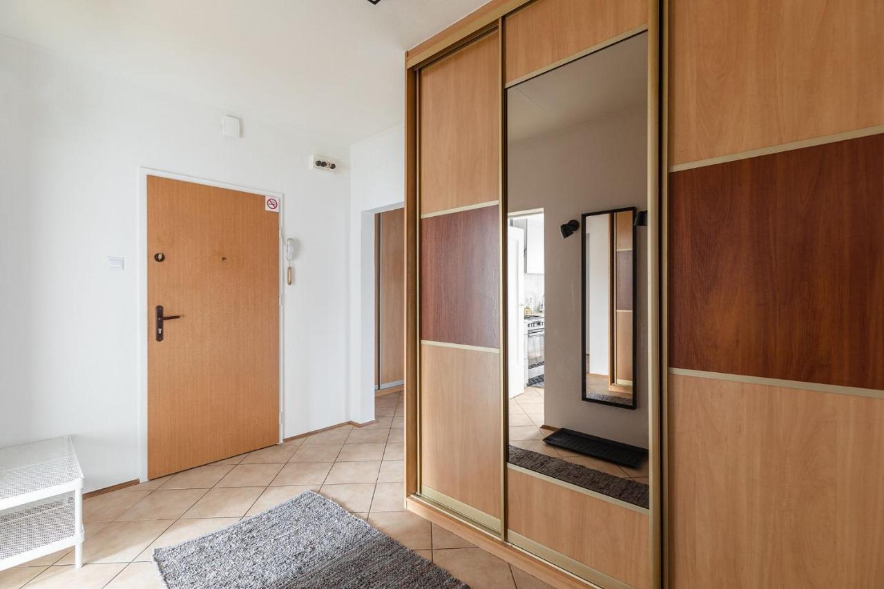 Room, Pirenejska 20 Cozy Rooms Warsaw Ngoại thất bức ảnh